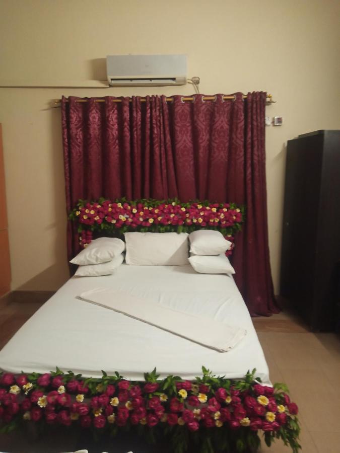 Al Rehman Guest Hous Hotel Хайдерабад Екстериор снимка